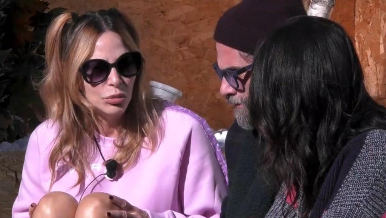 La_scoperta_di_Stefania_Orlando_che_corre_a_dirlo_a_Luca_e_Amanda_JJZs4gYBUt - Confidenze24 source:tvzap - La scoperta di Stefania Orlando che corre a dirlo a Luca e Amanda - Stefania Orlando nella Casa del Grande Fratello