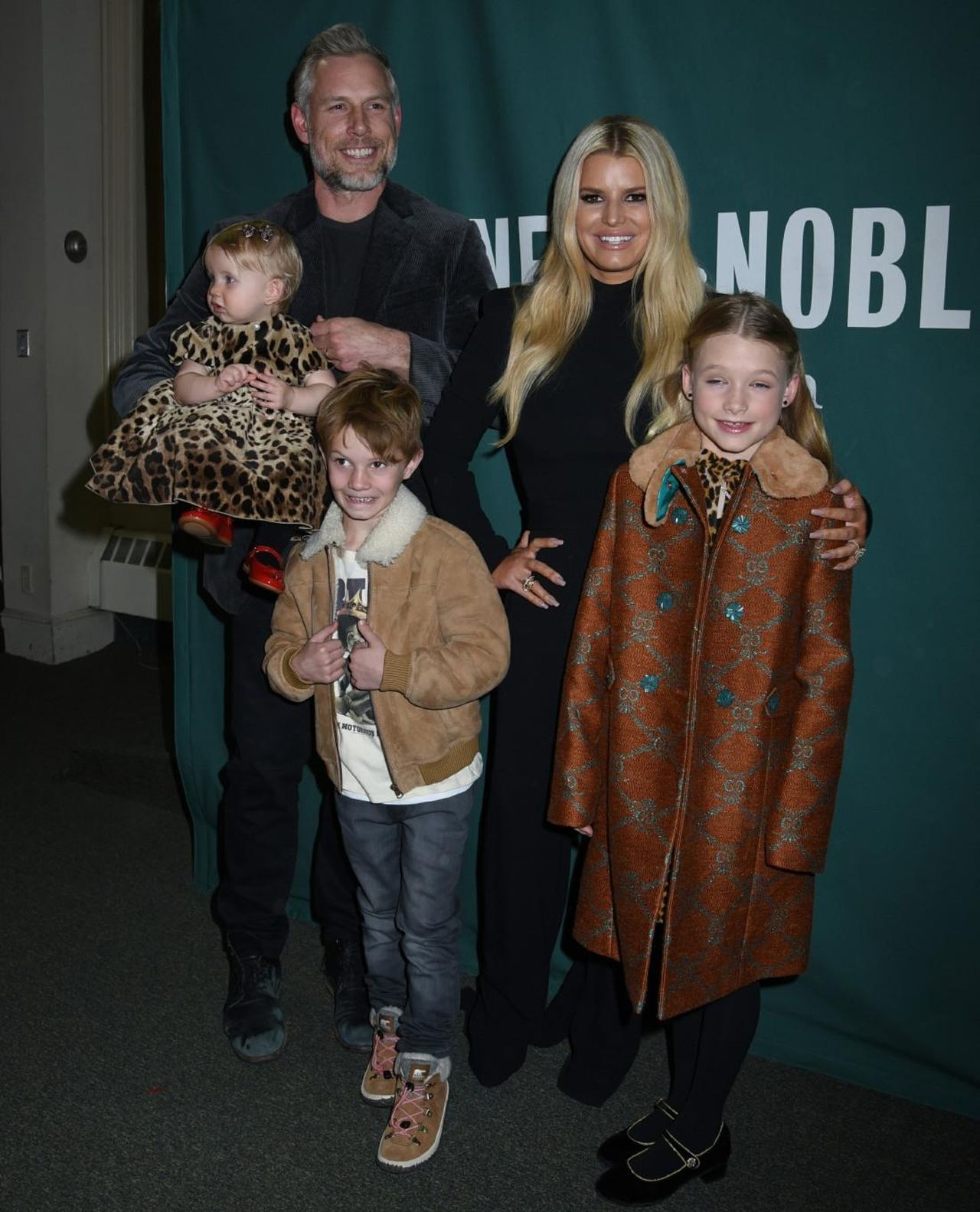 La_separazione_di_Jessica_e_Eric_vbctnMJaSi - Confidenze24 source:celebitchy - La separazione di Jessica e Eric - Jessica Simpson e Eric Johnson