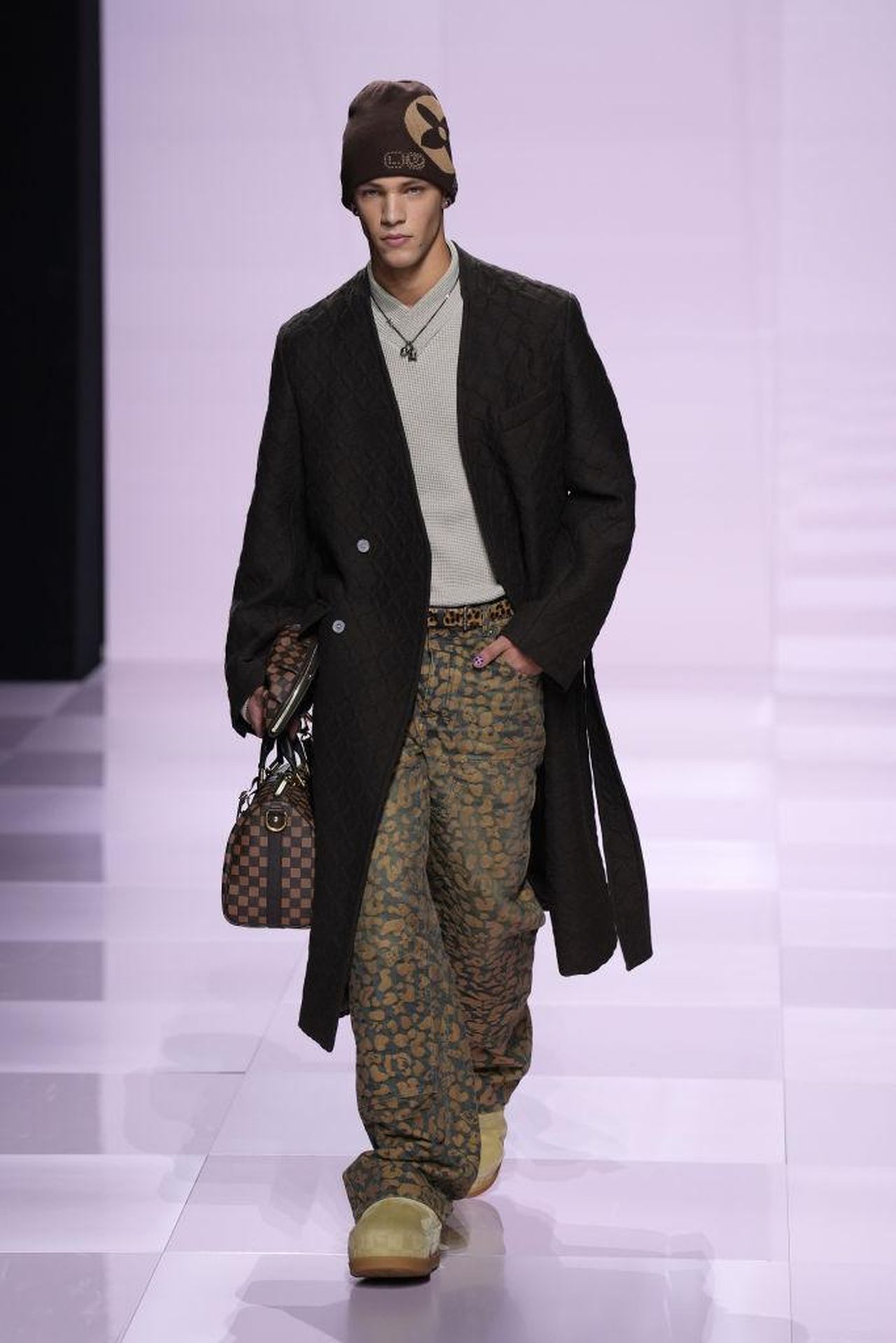 La_sfilata_di_Pharrell_a_Parigi_RSFkhJUHhG - Confidenze24 source:bossip - La sfilata di Pharrell a Parigi - Louis Vuitton: Runway - Paris Fashion Week - Menswear Fall-Winter 2025/2026