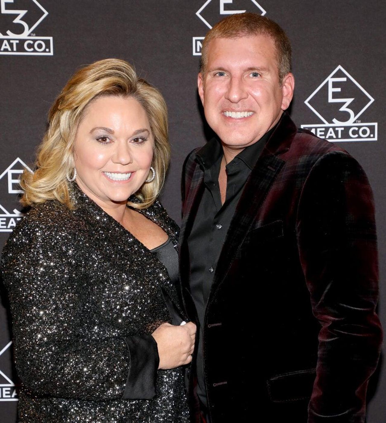 La_situazione_familiare_di_Chase_KdEfWKJBvK - Confidenze24 source:thehollywoodgossip - La situazione familiare di Chase - Julie Chrisley e Todd Chrisley in un'immagine del passato