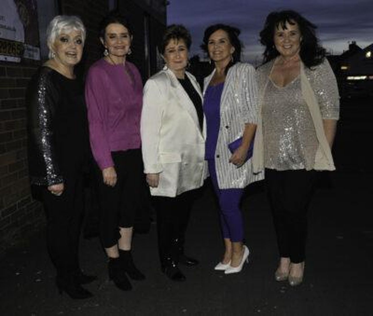 La_tragica_storia_di_cancro_delle_Nolan_Sisters_44kWtYUVlk - Confidenze24 source:entertainmentdaily - La tragica storia di cancro delle Nolan Sisters - Le Nolan Sisters hanno affrontato tragedie e cancro più volte