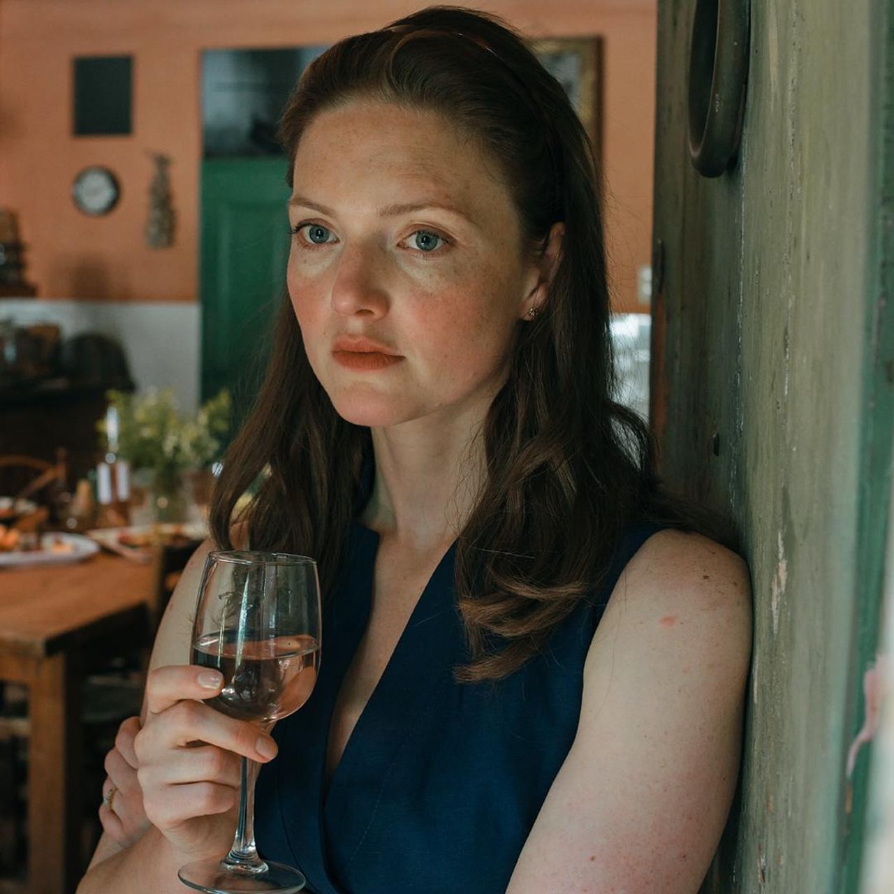 La_trama_avvincente_di_The_Stolen_Girl_WEXg5pjdQn - Confidenze24 source:vipmagazine - La trama avvincente di The Stolen Girl - Immagine della scena di The Stolen Girl