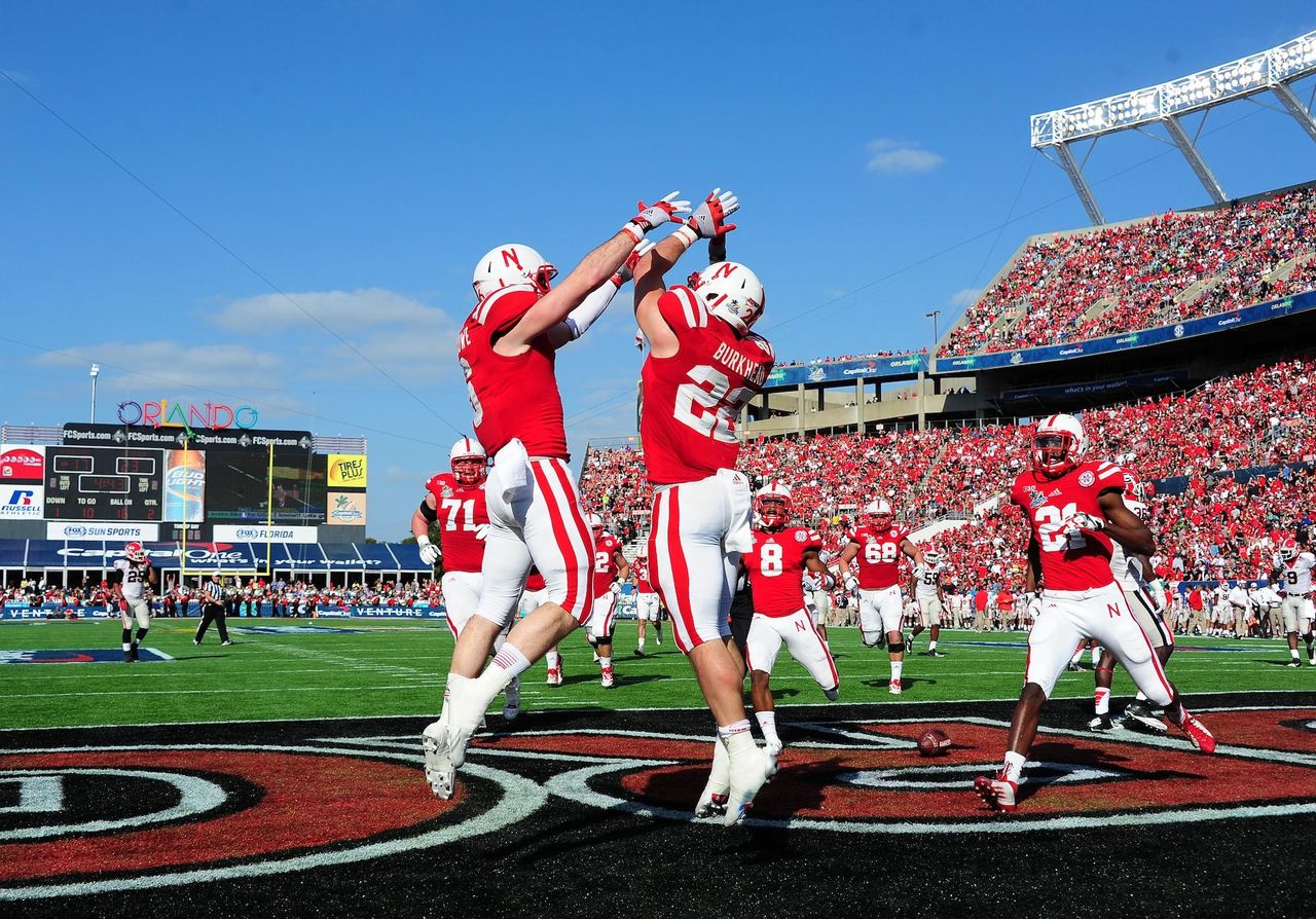 La_vita_e_leredit_di_Jack_Hoffman_ulEsfVJCqm - Confidenze24 source:usmagazine - La vita e l'eredità di Jack Hoffman - Jack Hoffman durante una partita dei Nebraska Cornhuskers