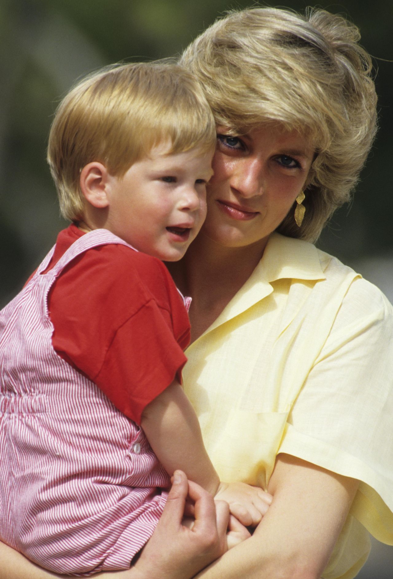 Laccordo_legale_di_Harry_Dy7NlzCMYv - Confidenze24 source:usmagazine - L'accordo legale di Harry - Il principe Harry e lo zio Charles Spencer parlano dopo l'accordo