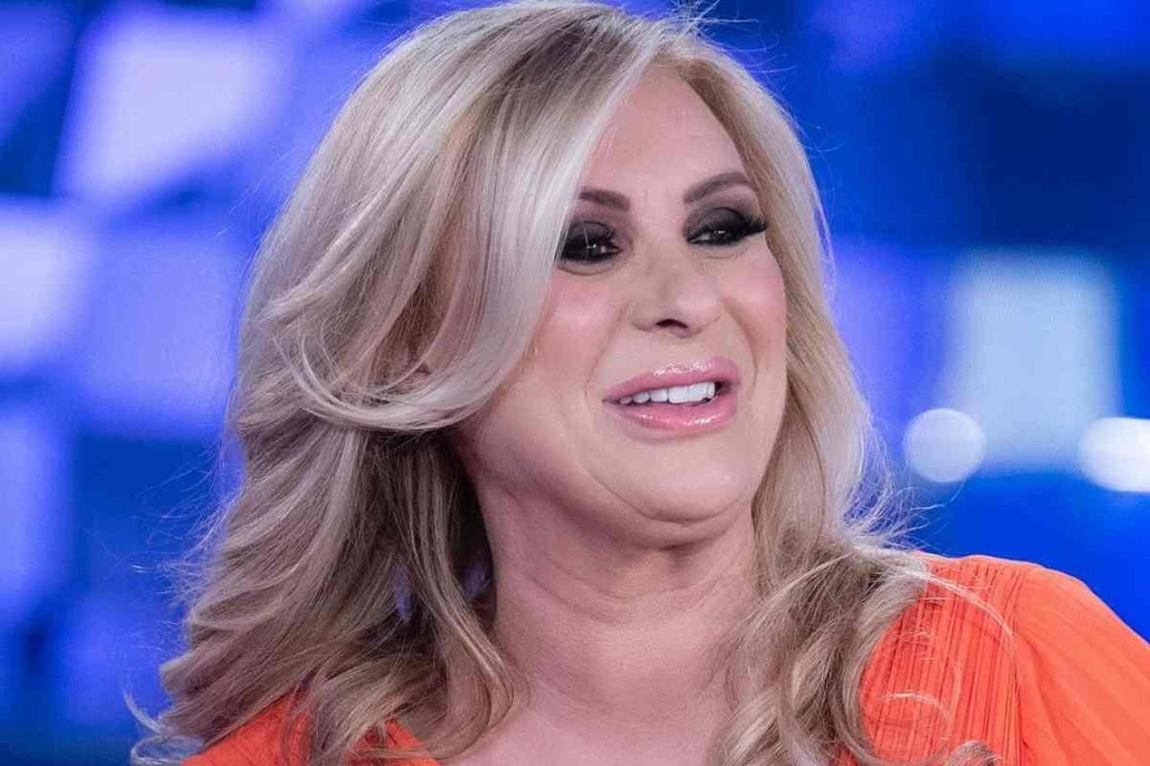 source:quilink - L’appello di Tina: “Cerco un uomo con caratteristiche precise” - Tina Cipollari