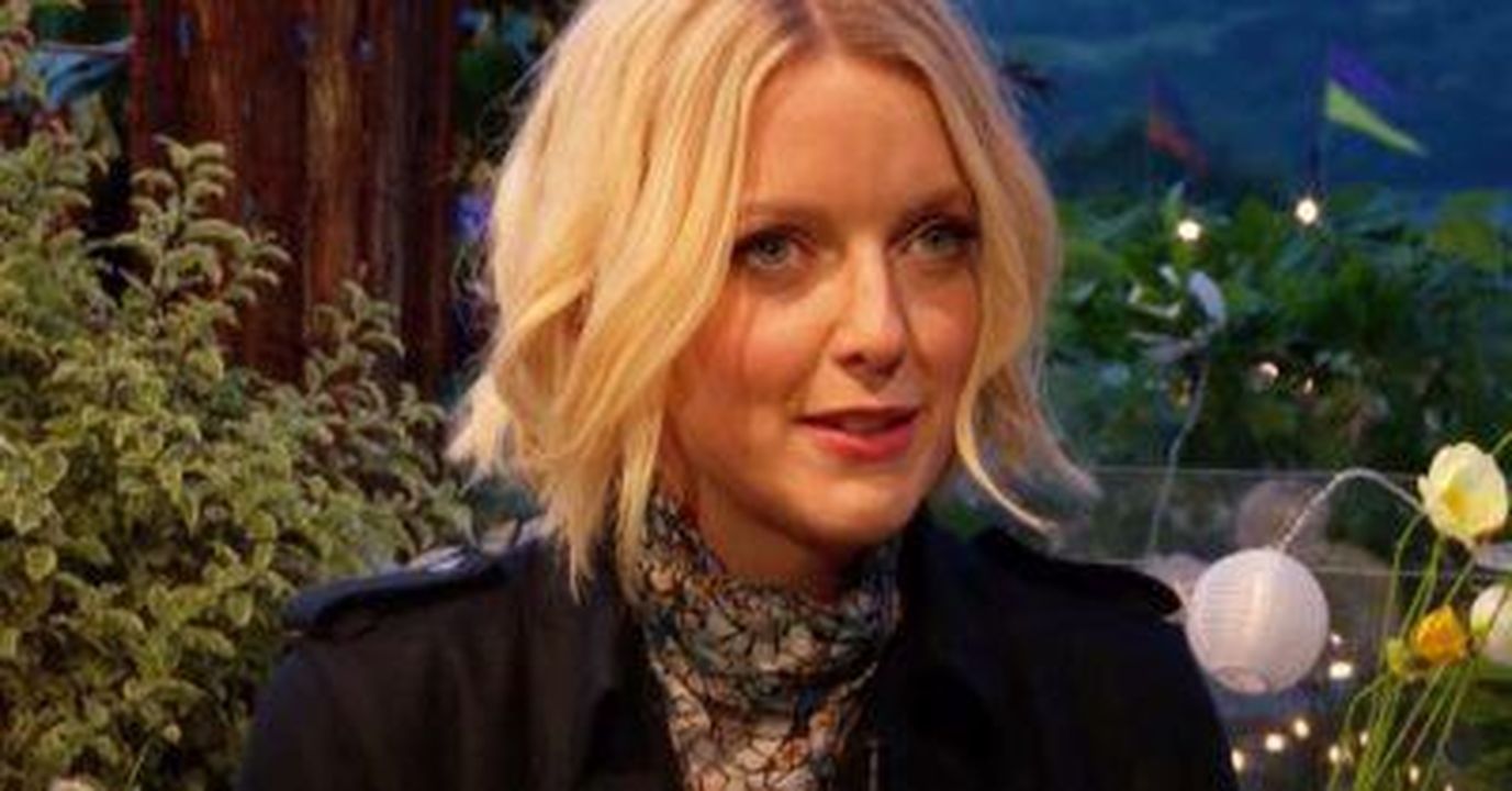 Lauren_Laverne_lascia_il_BBC_Radio_6_NxIZZIH4sK - Confidenze24 source:entertainmentdaily - Lauren Laverne lascia il BBC Radio 6 - Lauren Laverne durante la copertura di Glastonbury per la BBC