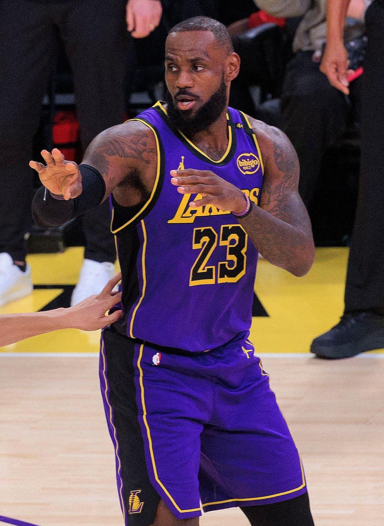 Le_Parole_di_LeBron_20dCwE3v0v - Confidenze24 source:usmagazine - Le Parole di LeBron - LeBron James parla del momento speciale
