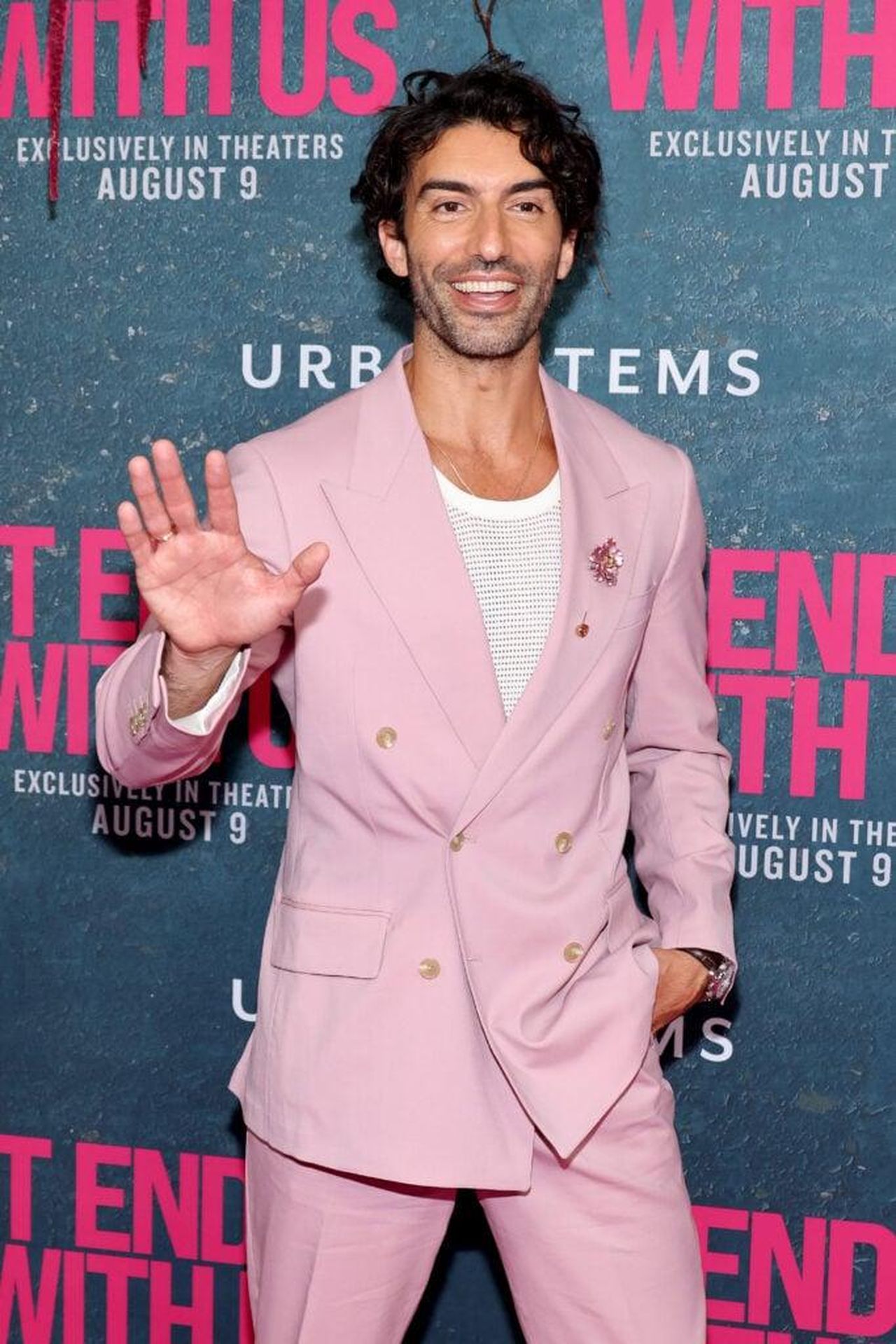 Le_Prove_di_Baldoni_M8KHTyktZe - Confidenze24 source:thehollywoodgossip - Le Prove di Baldoni - Justin Baldoni alla premiere di 'It Ends With Us'