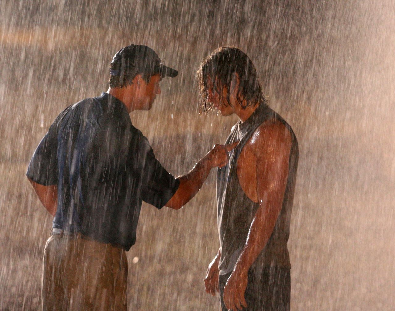 Le_dichiarazioni_di_Kitsch_iuDPkutMLD - Confidenze24 source:usmagazine - Le dichiarazioni di Kitsch - Taylor Kitsch e Kyle Chandler rivelano se parteciperanno al reboot di Friday Night Lights