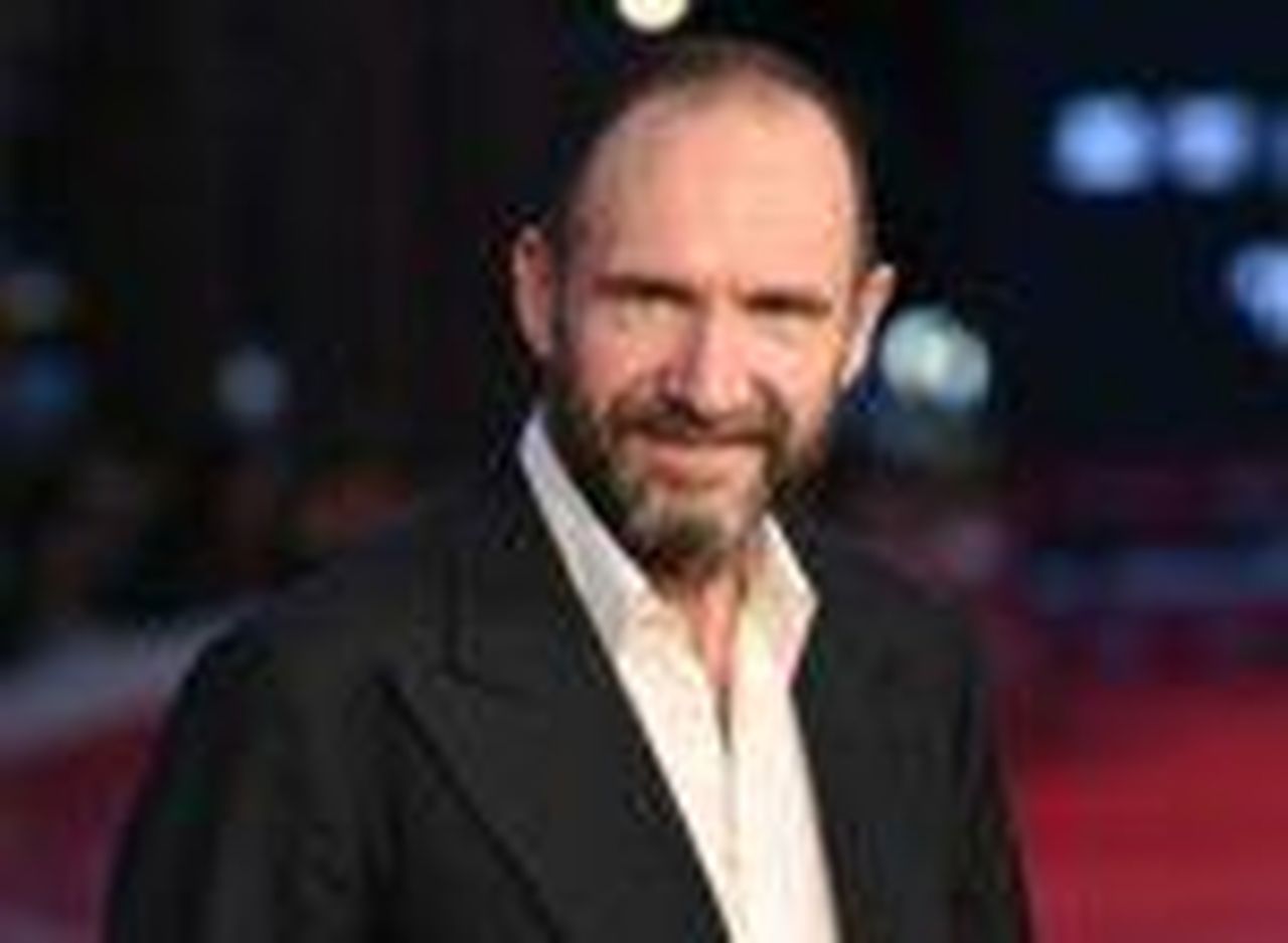 Le_immagini_dal_festival_di_Roma_EyifFlTMYU - Confidenze24 source:celebitchy - Le immagini dal festival di Roma - Ralph Fiennes sul red carpet del film 'Conclave' al festival di Roma