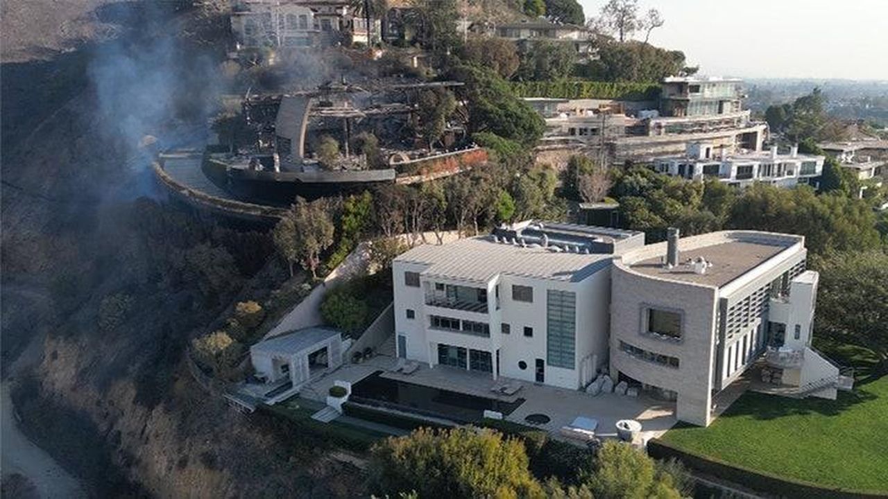 Le_immagini_delle_propriet_V6eERlGHi7 - Confidenze24 source:allcelebrities - Le immagini delle proprietà - Tom Hanks e il suo giardino