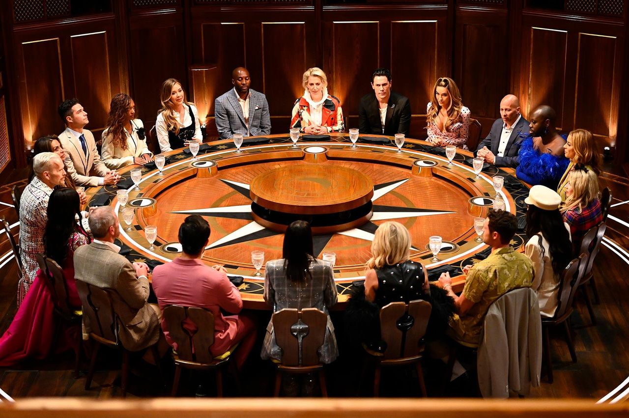 source:usmagazine - Le osservazioni di Parks sui concorrenti - (l-r) Lord Ivar Mountbatten, Chanel Ayan, Bob Harper, Dolores Catania, e altri