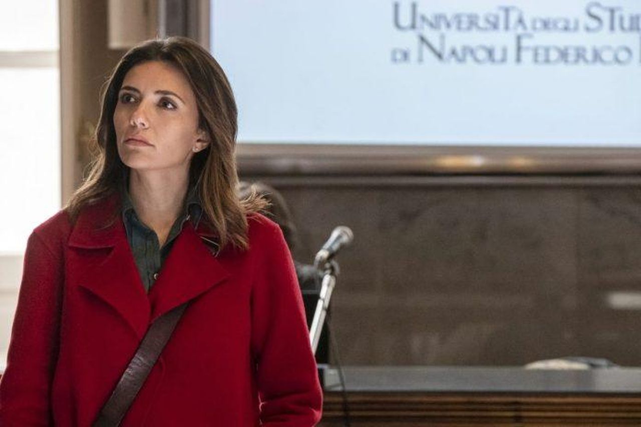 Le_sfide_di_Mina_nella_terza_stagione_ipzMMPwjqK - Confidenze24 source:superguidatv - Le sfide di Mina nella terza stagione - Serena Rossi in Mina Settembre
