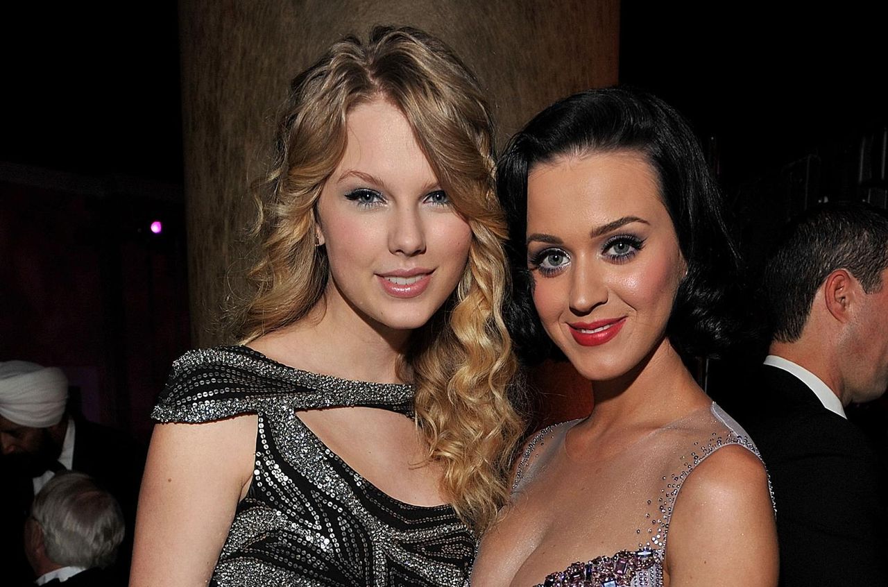 Lemozionante_esperienza_di_Katy_Perry_NskuZaE0d3 - Confidenze24 source:billboard - L'emozionante esperienza di Katy Perry - Taylor Swift e Katy Perry al GRAMMY Salute To Industry Icons
