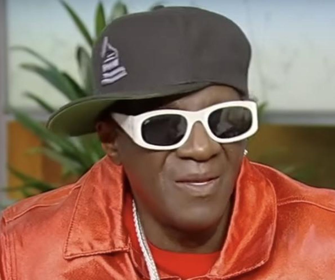 Liniziativa_di_Flavor_Flav_tc13TKjULz - Confidenze24 source:thejasminebrand - L'iniziativa di Flavor Flav - Flavor Flav annuncia la raccolta fondi
