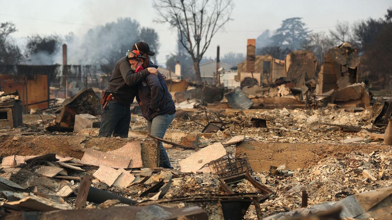 Live_Nation_3E85972ULg - Confidenze24 source:billboard - Live Nation - Incendio Eaton il 9 gennaio 2025 ad Altadena, California.