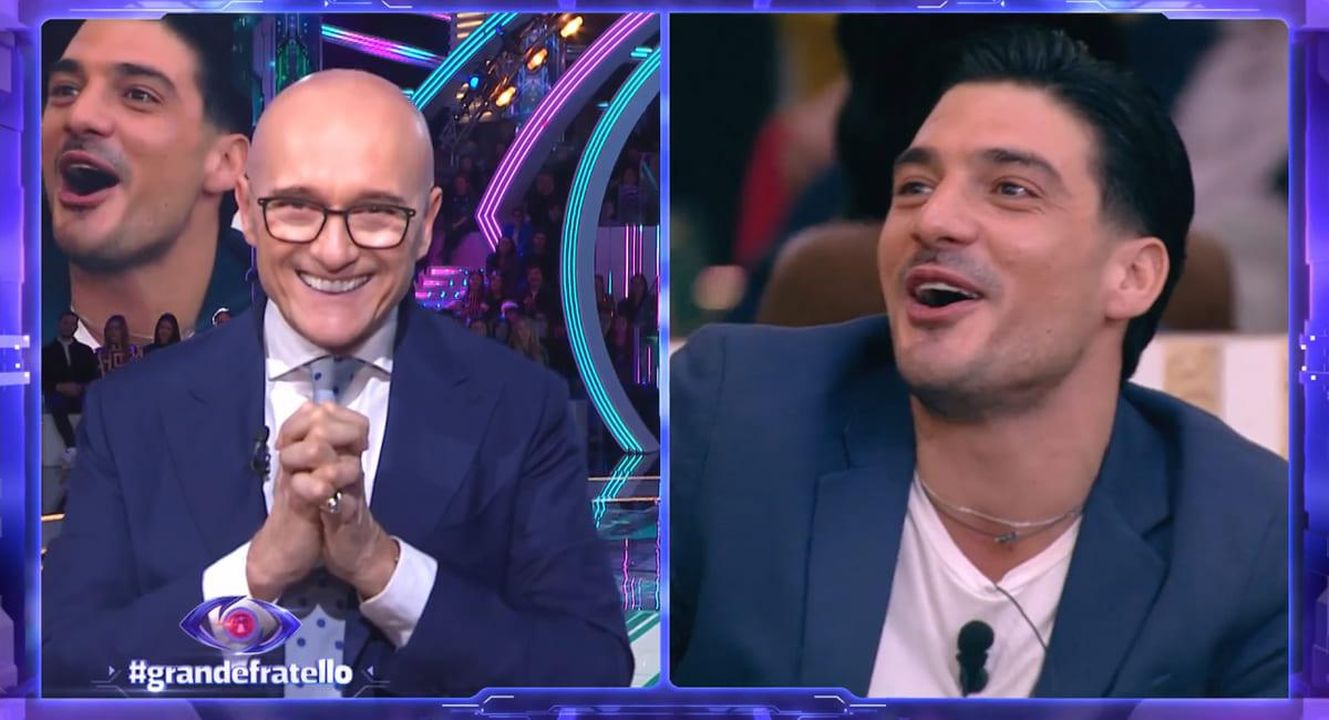 Lorenzo_Spolverato_ha_avuto_un_acceso_scontro_con_il_concorrente_del_reality_show_m8Em0nr2zM - Confidenze24 Lorenzo Spolverato ha avuto un acceso scontro con il concorrente del reality show - foto alfonso signorini lorenzo