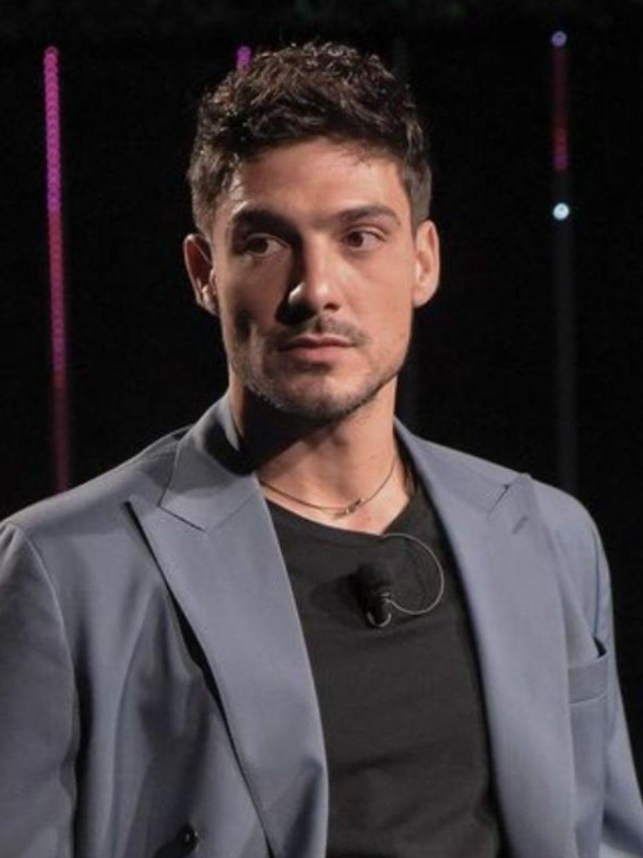 Lorenzo_in_crisi_urla_e_minacce_di_uscire_YH5rU0ewOv - Confidenze24 source:tvzap - Lorenzo in crisi: urla e minacce di uscire - Lorenzo Spolverato bisessuale? I rumors sul gieffino