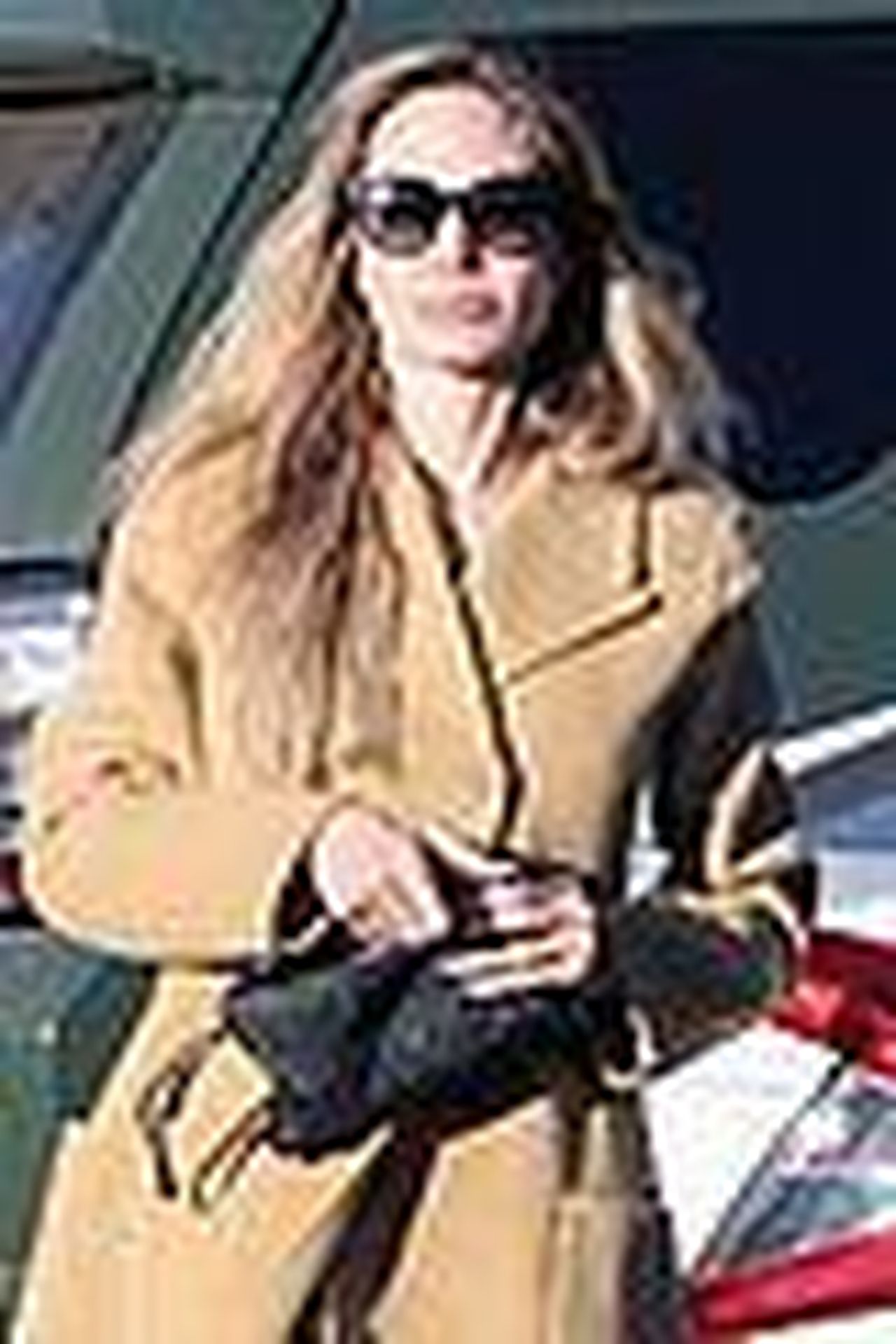 Luscita_di_Angelina_con_i_gemelli_ci3vrWL7y6 - Confidenze24 source:justjared - L'uscita di Angelina con i gemelli - Angelina Jolie fa la spesa a Los Feliz 04