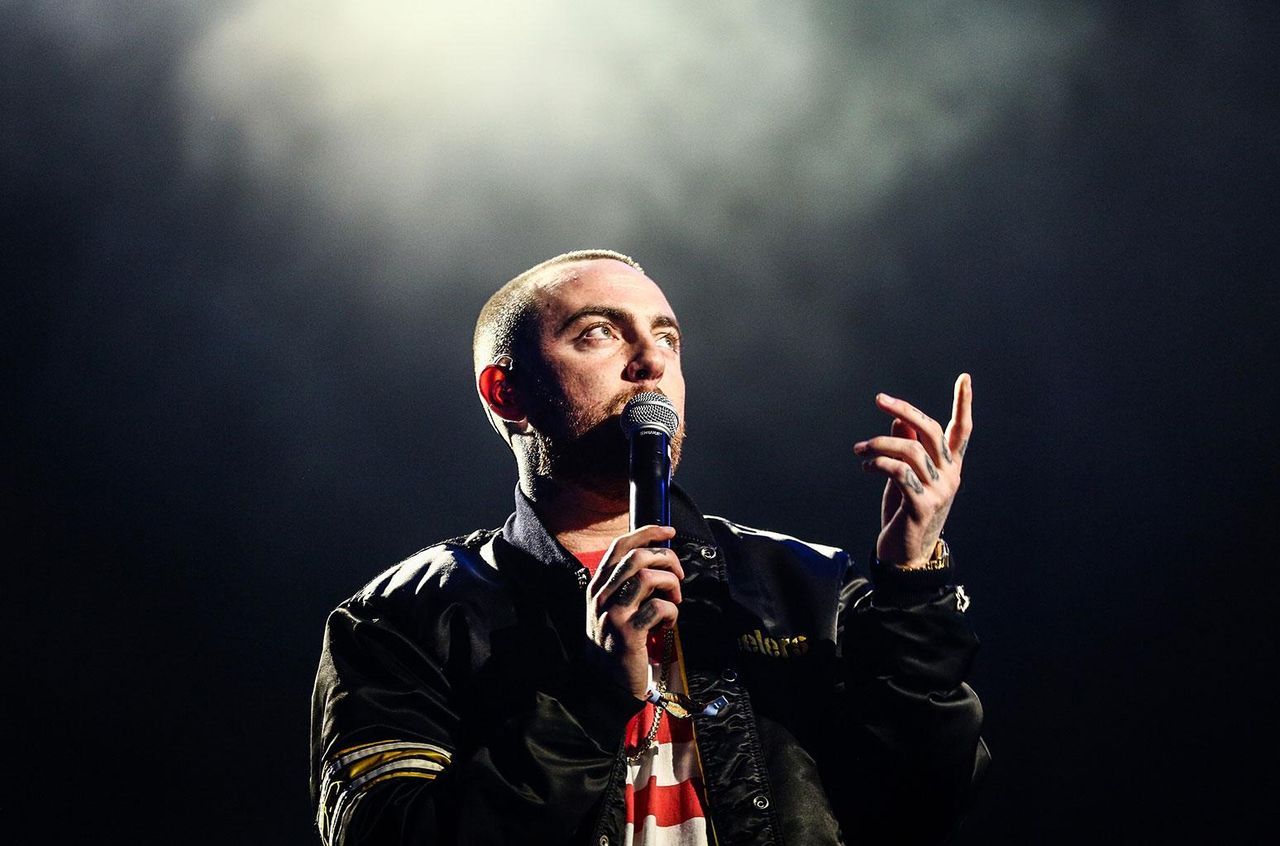 Luscita_di_Balloonerism_koxoEgKYl8 - Confidenze24 source:billboard - L'uscita di 'Balloonerism' - Mac Miller si esibisce al Camp Stage durante il Camp Flog Gnaw Carnival 2017.