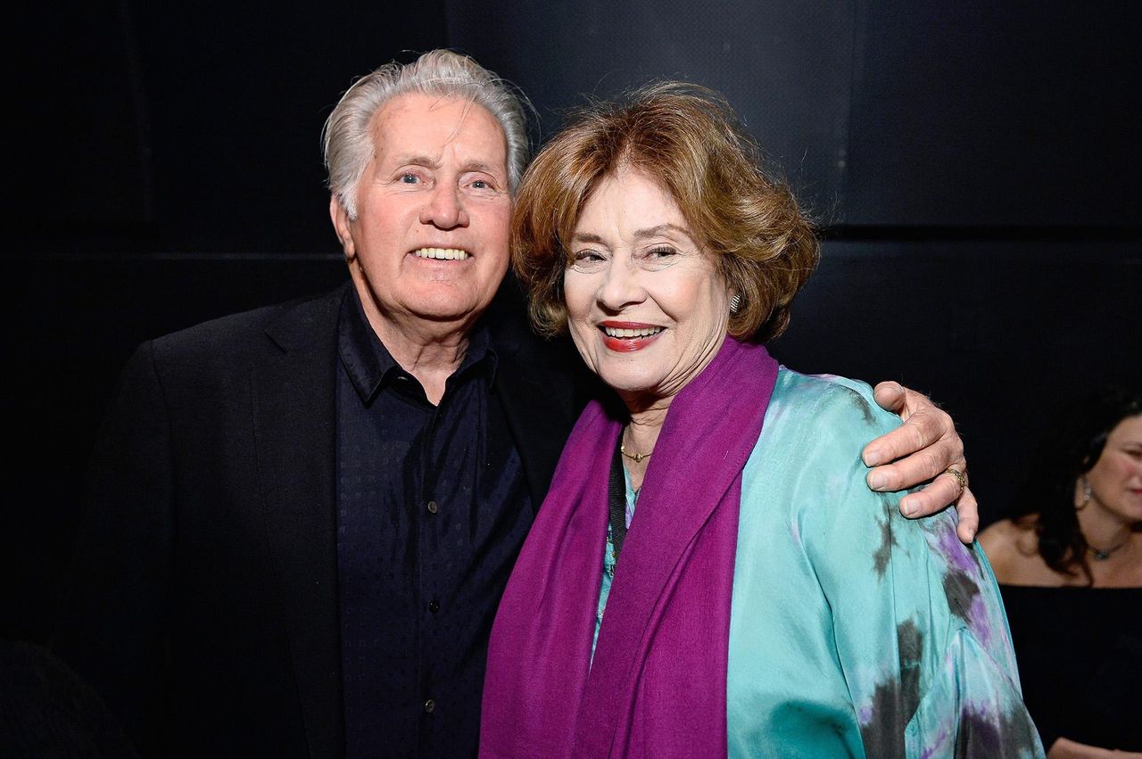 Martin_e_Janet_Sheen_yBjL8ZdmYA - Confidenze24 source:usmagazine - Martin e Janet Sheen - Martin e Janet Sheen
