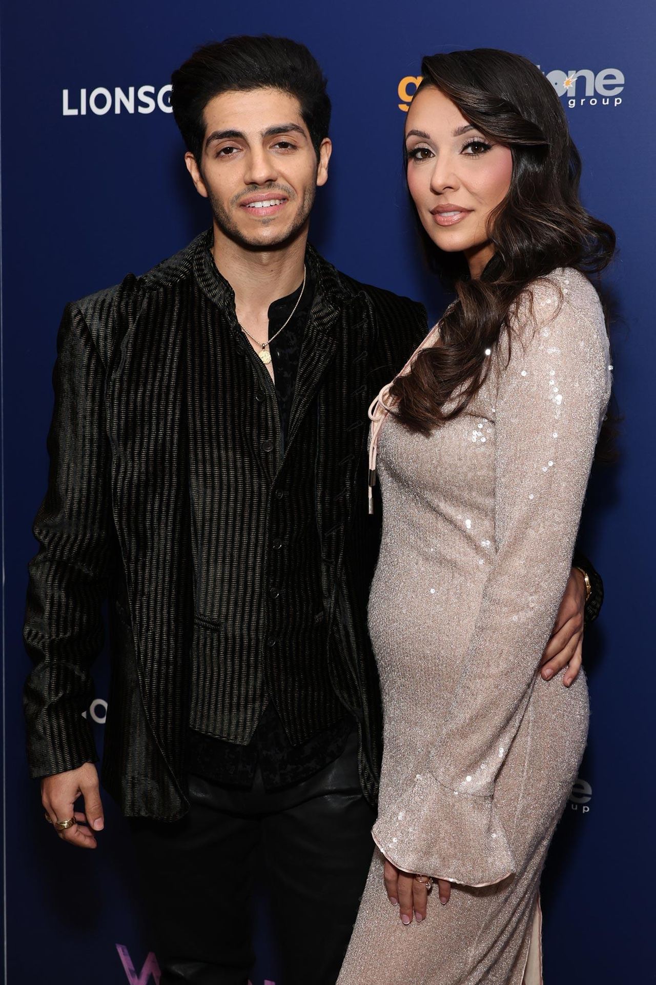Matrimonio_in_Due_Giorni_Qnjg5EwZ5Y - Confidenze24 source:usmagazine - Matrimonio in Due Giorni - Mena Massoud Teases Planning Dual Hindu and Christian Weddings