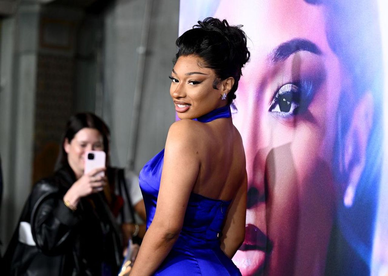 Megan_Thee_Stallion_Fa_Causa_a_Milagro_Gramz_iFpQH3UrY1 - Confidenze24 source:bossip - Megan Thee Stallion Fa Causa a Milagro Gramz - Megan Thee Stallion