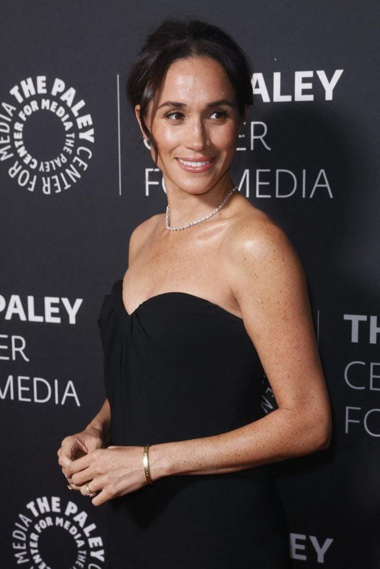 source:thehollywoodgossip - Meghan Markle piange il suo cane, Guy - Meghan Markle il 4 dicembre 2024.