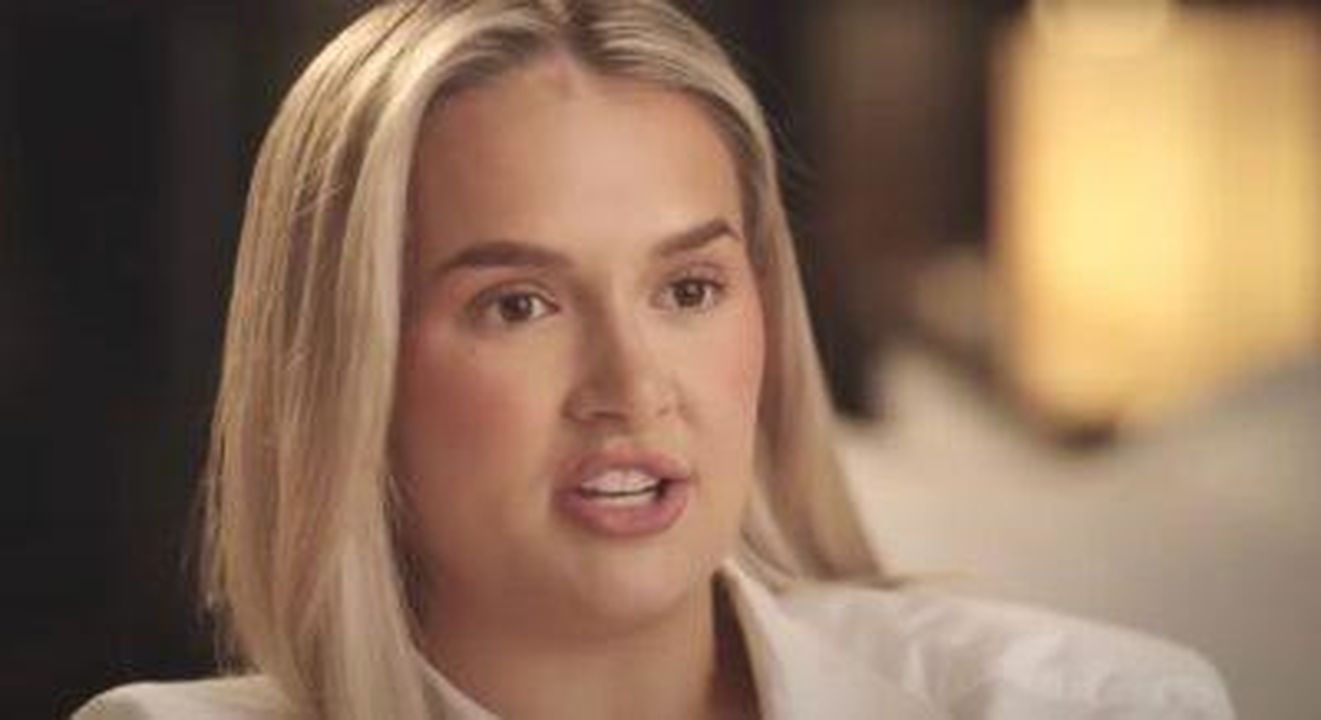 MollyMae_si_commuove_per_il_problema_alcolico_di_Tommy_Fury_Pi6xz1EwTB - Confidenze24 source:entertainmentdaily - Molly-Mae si commuove per il 'problema' alcolico di Tommy Fury - Molly-Mae Hague ha parlato del problema di alcol di Tommy Fury