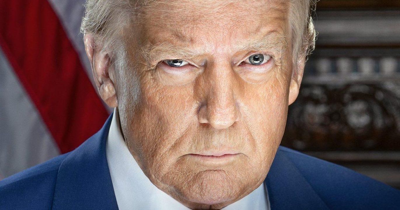 Nasce_Stargate_il_progetto_da_500_miliardi_di_dollari_del_presidente_Trump_aK6rLh0bmi - Confidenze24 Nasce Stargate, il progetto da 500 miliardi di dollari del presidente Trump - Donald Trump durante un evento