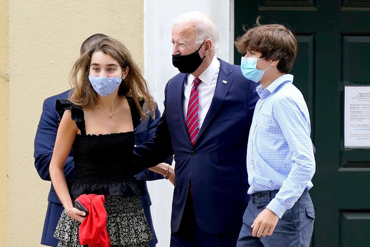Natalie_Biden_e_Hunter_Biden_HCztGOiTSC - Confidenze24 source:usmagazine - Natalie Biden e Hunter Biden - Natalie Biden e Hunter Biden