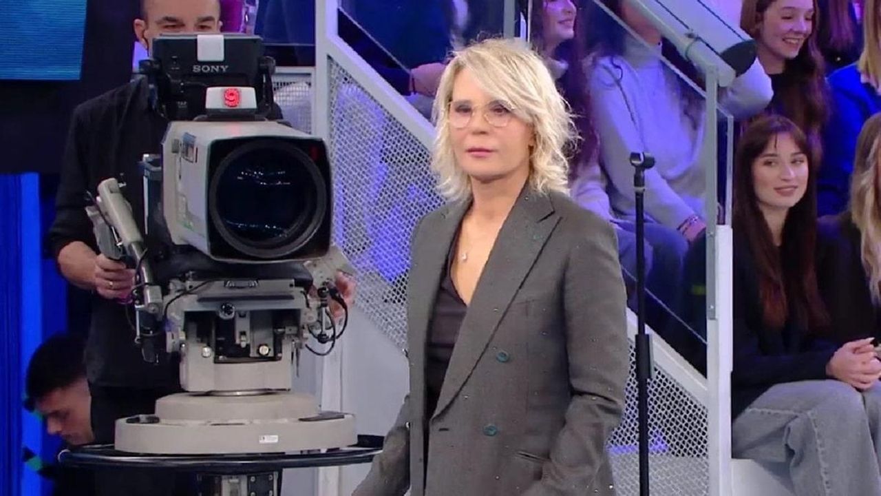 Nella_puntata_del_daytime_di_oggi_di_Amici_24_un_allievo_messo_in_sfida_yYOgz9AfeO - Confidenze24 source:lanostratv - Nella puntata del daytime di oggi di Amici 24 un allievo messo in sfida - foto amici 24 maria de filippi