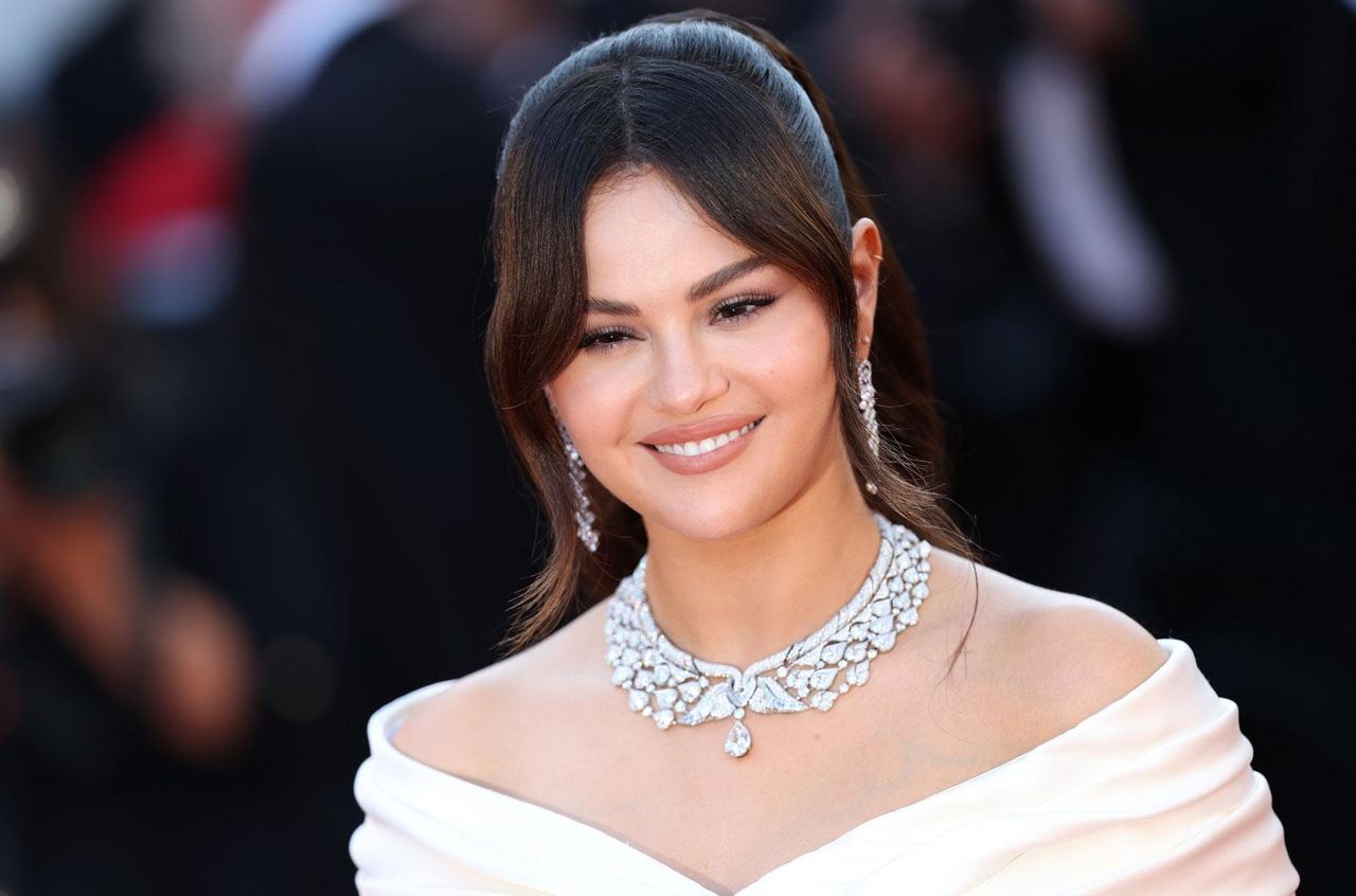 Nomination_di_Selena_Gomez_e_Jonathan_Bailey_rTnMtKXQ9Y - Confidenze24 source:billboard - Nomination di Selena Gomez e Jonathan Bailey - Selena Gomez al Festival di Cannes