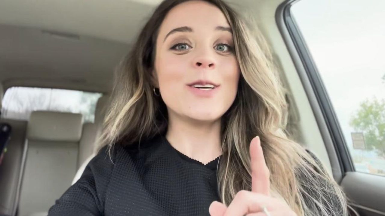 Non_imparare_a_nuotare_ha_alterato_il_rapporto_di_Jinger_con_lacqua_gx2Jxtgxj8 - Confidenze24 source:thehollywoodgossip - Non imparare a nuotare ha alterato il rapporto di Jinger con l'acqua - Jinger Duggar parla nella sua auto