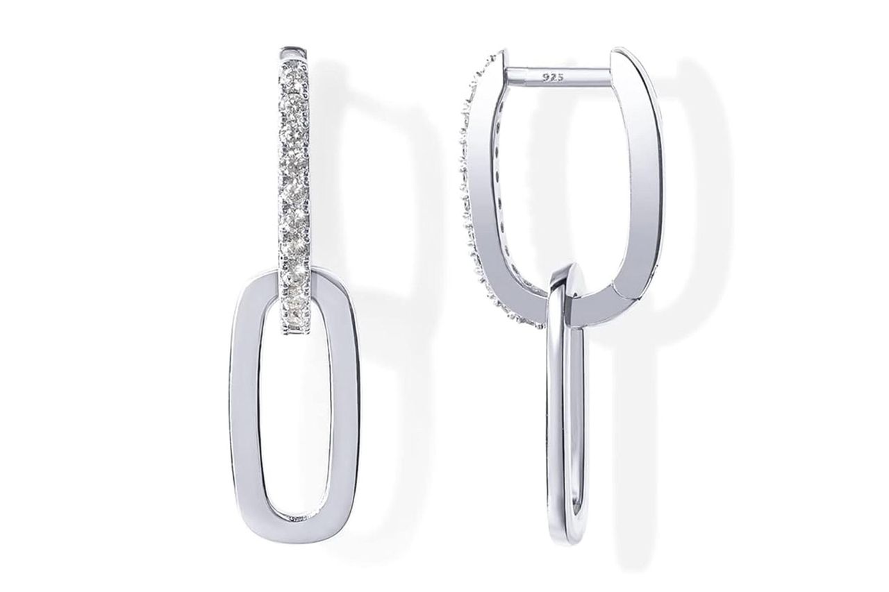 Orecchini_Huggie_un_musthave_DhN1ydFsjd - Confidenze24 source:allcelebrities - Orecchini Huggie: un must-have - Orecchini huggie in argento