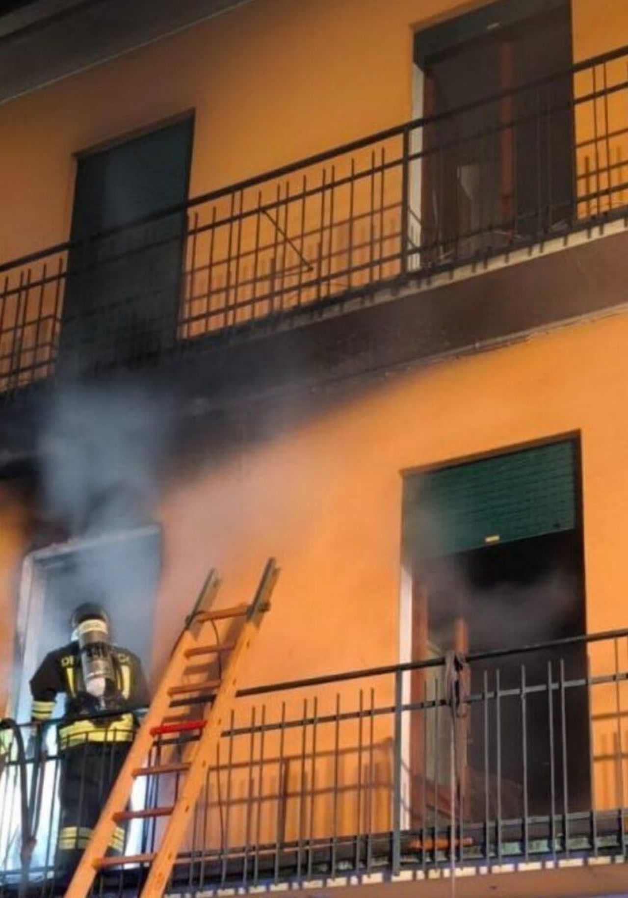 Padova_apre_bombola_del_gas_e_poi_usa_laccendino_morto_74enne_7RMWO5Nfk3 - Confidenze24 source:tvzap - Padova, apre bombola del gas e poi usa l’accendino: morto 74enne - Bombola del gas