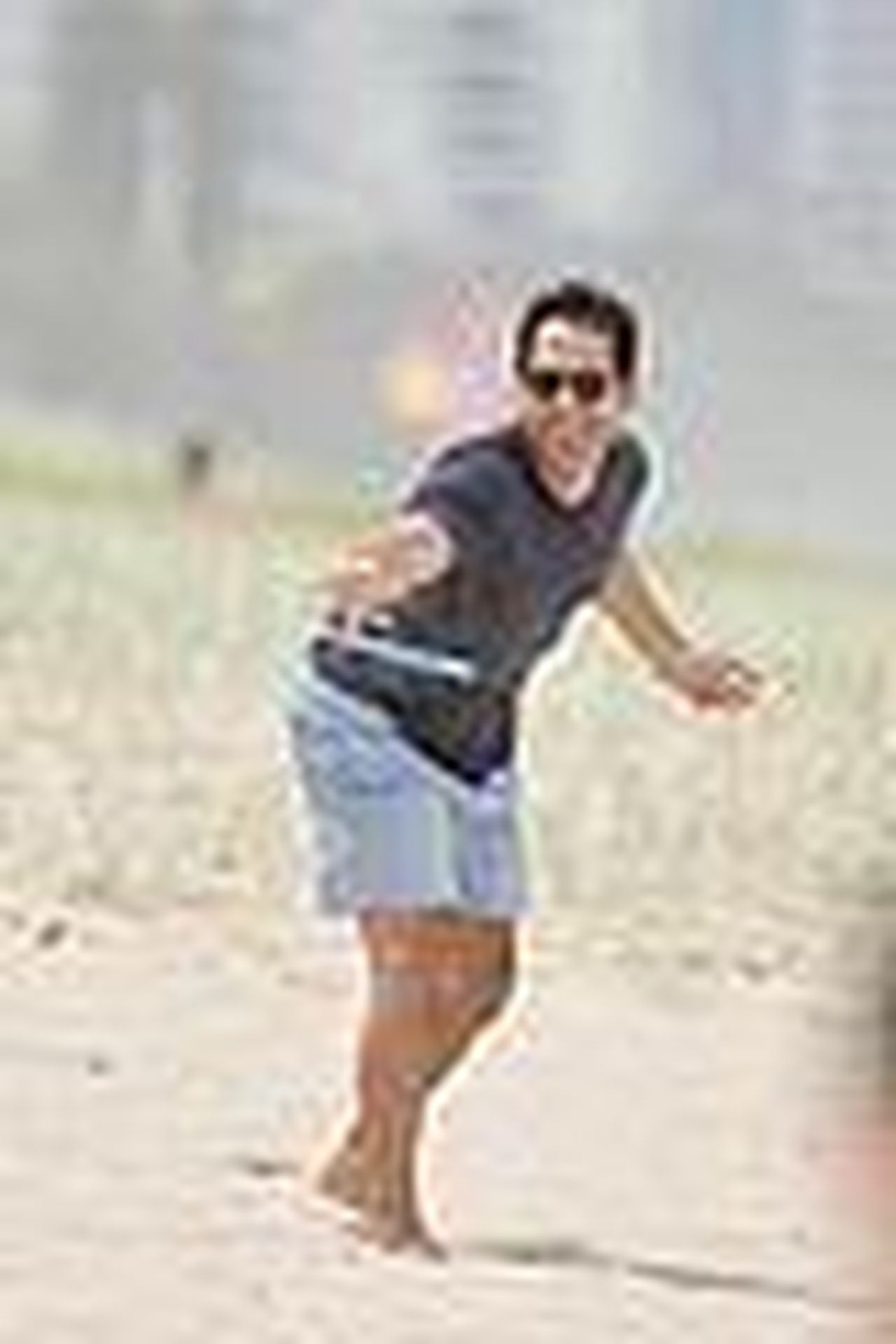 Paul_Rudd_in_spiaggia_con_i_suoi_amici_1Ts4XdYhJc - Confidenze24 source:justjared - Paul Rudd in spiaggia con i suoi amici - Paul Rudd in spiaggia 01