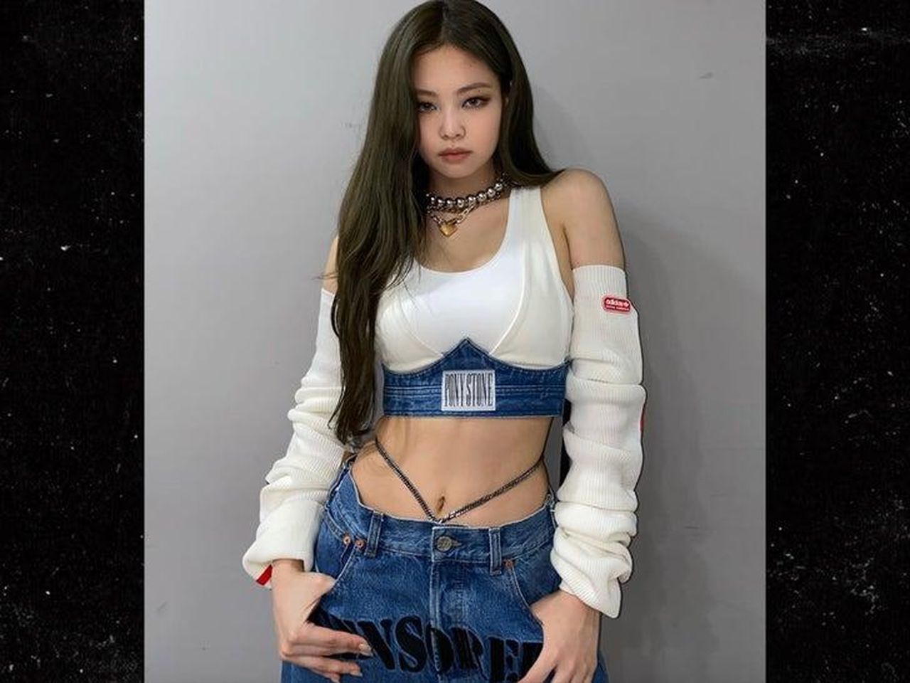 Progetti_Futuri_per_Jennie_49I6hiMVku - Confidenze24 source:allcelebrities - Progetti Futuri per Jennie - Jennie Kim in concerto