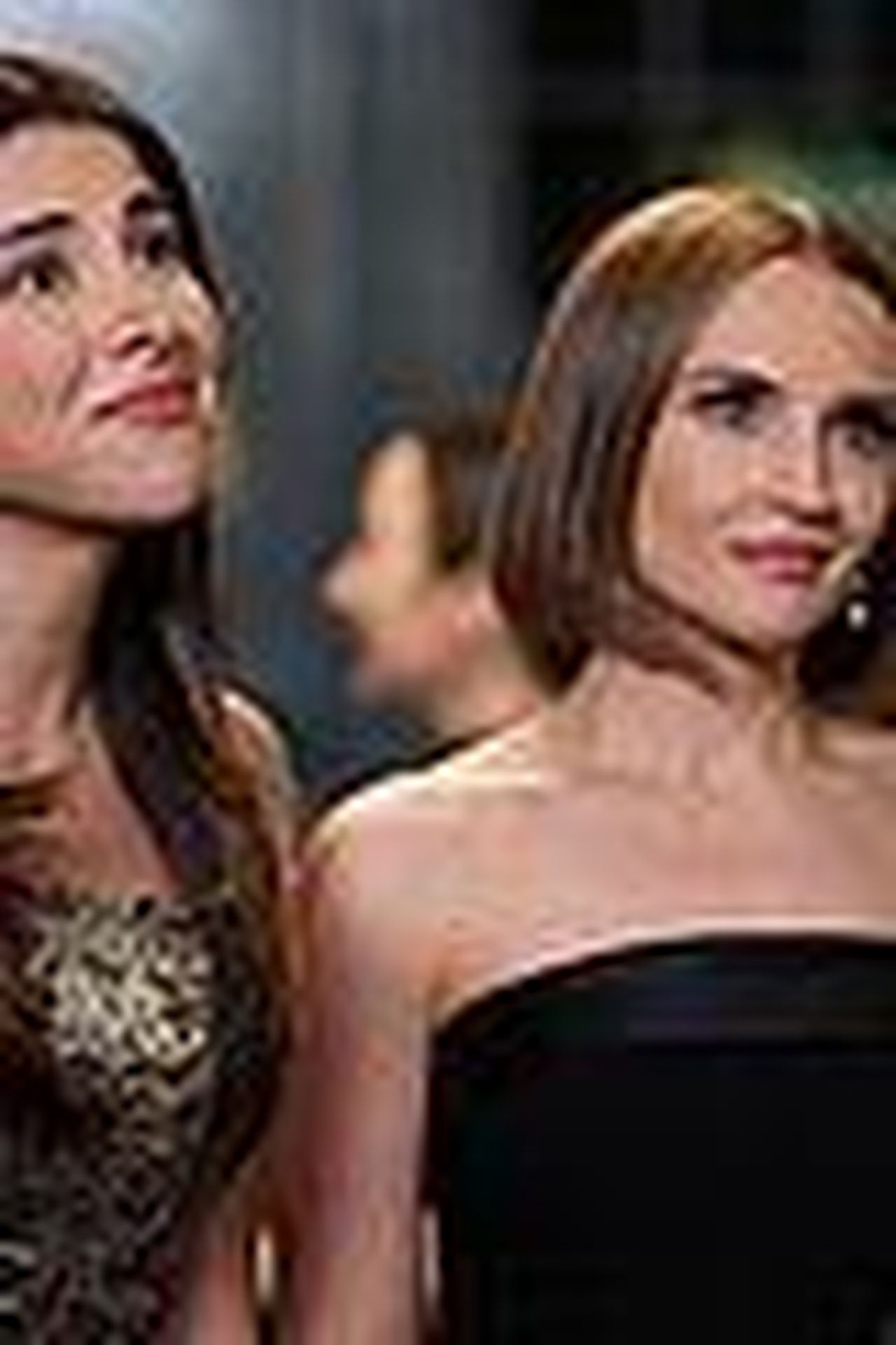 Rachael_Leigh_Cook_e_il_suo_ritorno_su_Hallmark_S4Hmfmzg5u - Confidenze24 source:justjared - Rachael Leigh Cook e il suo ritorno su Hallmark - Rachael Leigh Cook nel film Sisterhood, Inc.
