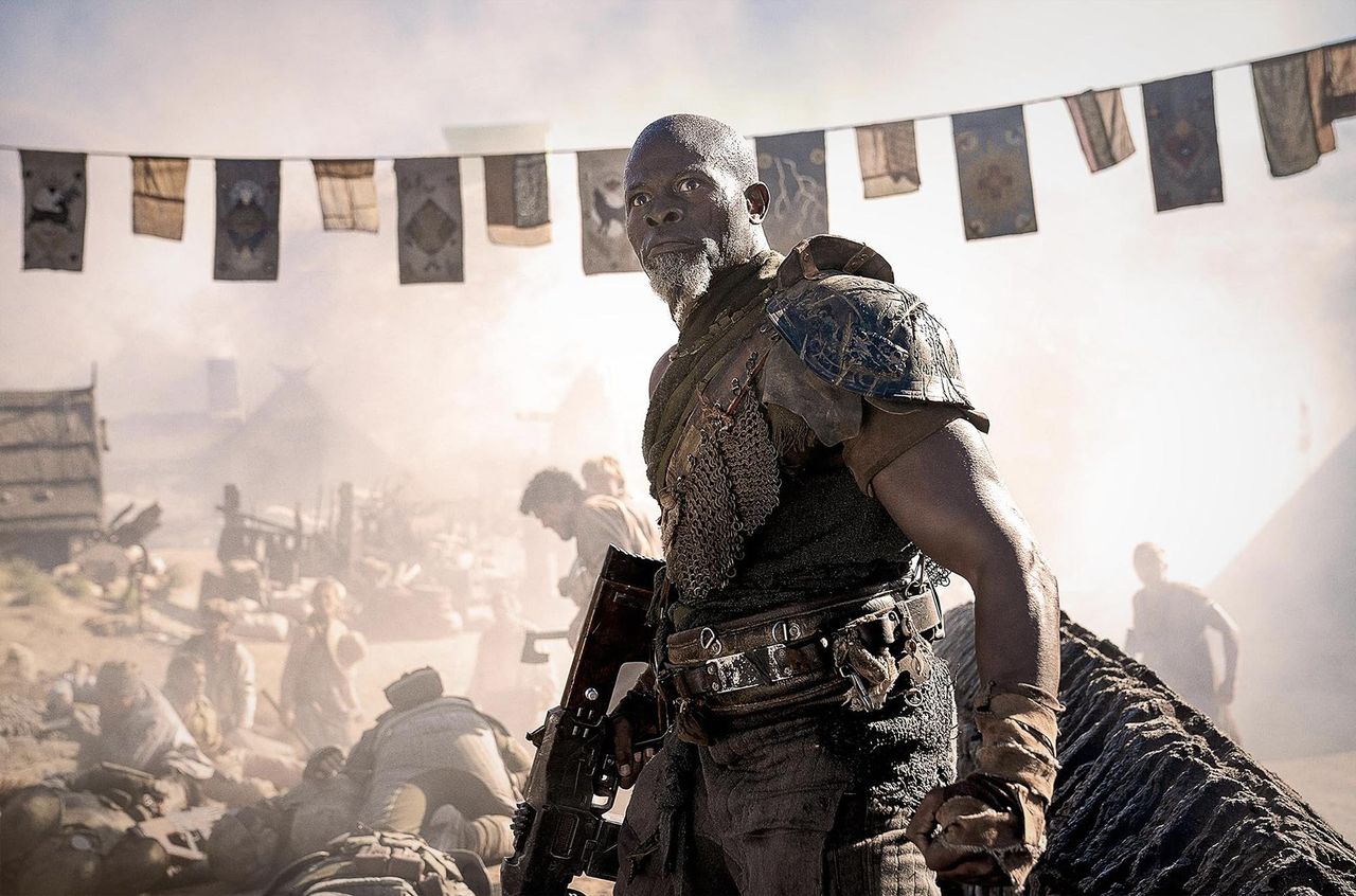 Razzismo_e_discriminazione_nellindustria_cinematografica_hNI7byf6wT - Confidenze24 source:usmagazine - Razzismo e discriminazione nell'industria cinematografica - Djimon Hounsou