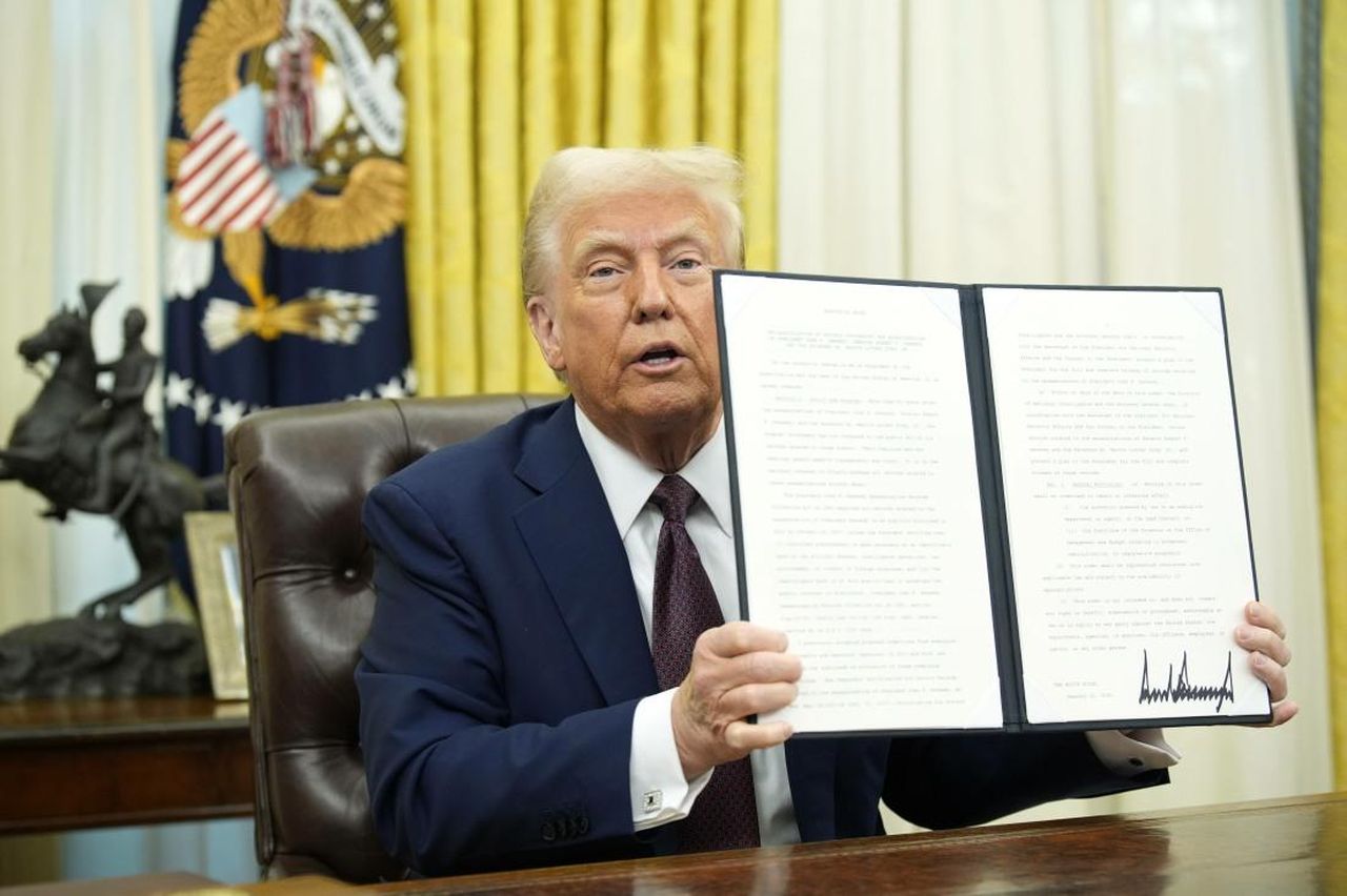 Reazioni_e_conseguenze_BP03xP53Jo - Confidenze24 Reazioni e conseguenze - Trump firma ordini esecutivi