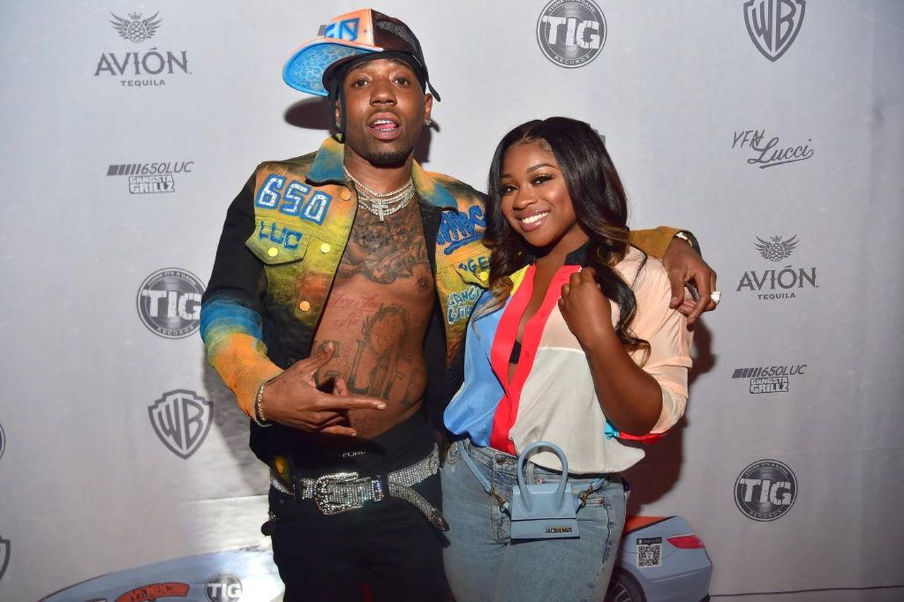 Reginae_Carter_chiarisce_la_sua_vita_amorosa_con_Lucci_31AHcvnCaQ - Confidenze24 Reginae Carter chiarisce la sua vita amorosa con Lucci - YFN Lucci e Reginae Carter partecipano all'evento di ascolto 650 LUC: Gangsta Grillz