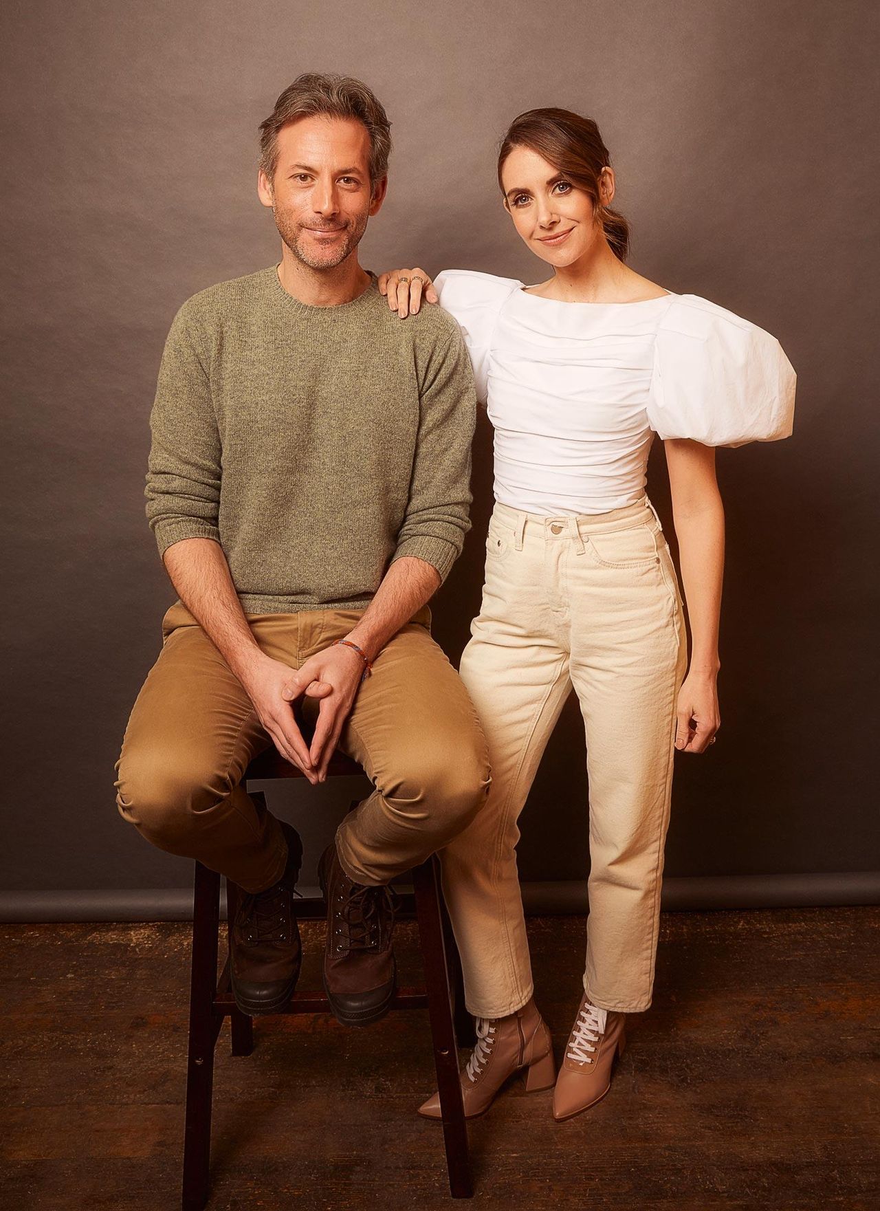 Ricordi_di_Alison_Brie_su_Jeff_Baena_TUBFrZE9i1 - Confidenze24 source:usmagazine - Ricordi di Alison Brie su Jeff Baena - Alison Brie Ricorda la Magia di Lavorare con Jeff Baena