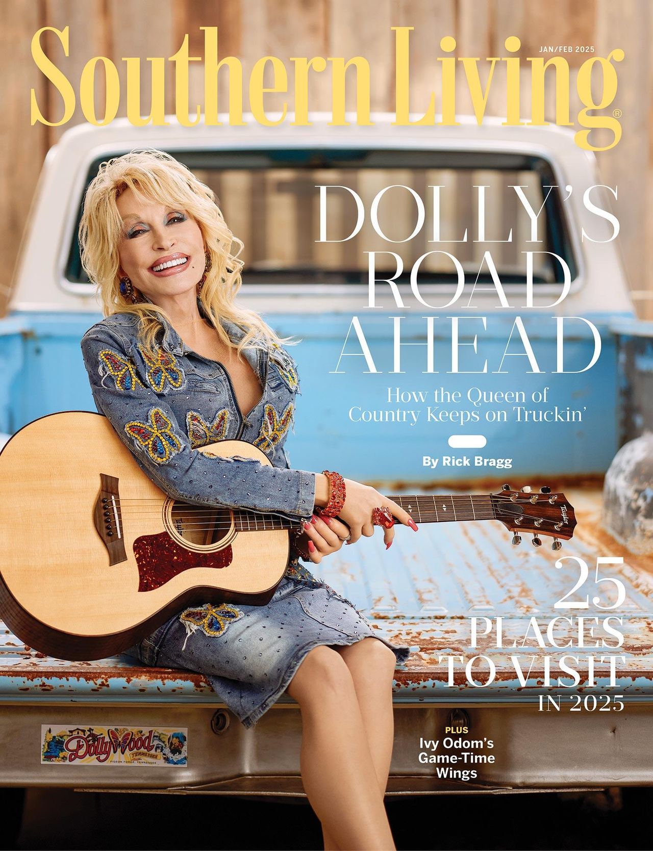 source:usmagazine - Ricordi d'infanzia e stile - Dolly Parton in un abito di denim con farfalle di strass