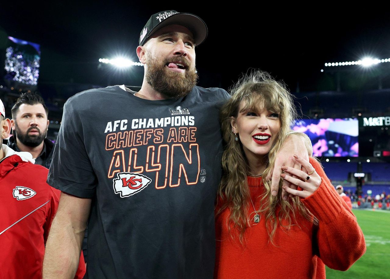 source:usmagazine - Riferimento a 'Karma' - Travis Kelce e Taylor Swift