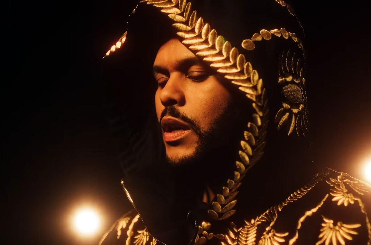Riflessioni_sul_Futuro_EPT36flmfN - Confidenze24 source:billboard - Riflessioni sul Futuro - The Weeknd 'Dancing In The Flames'
