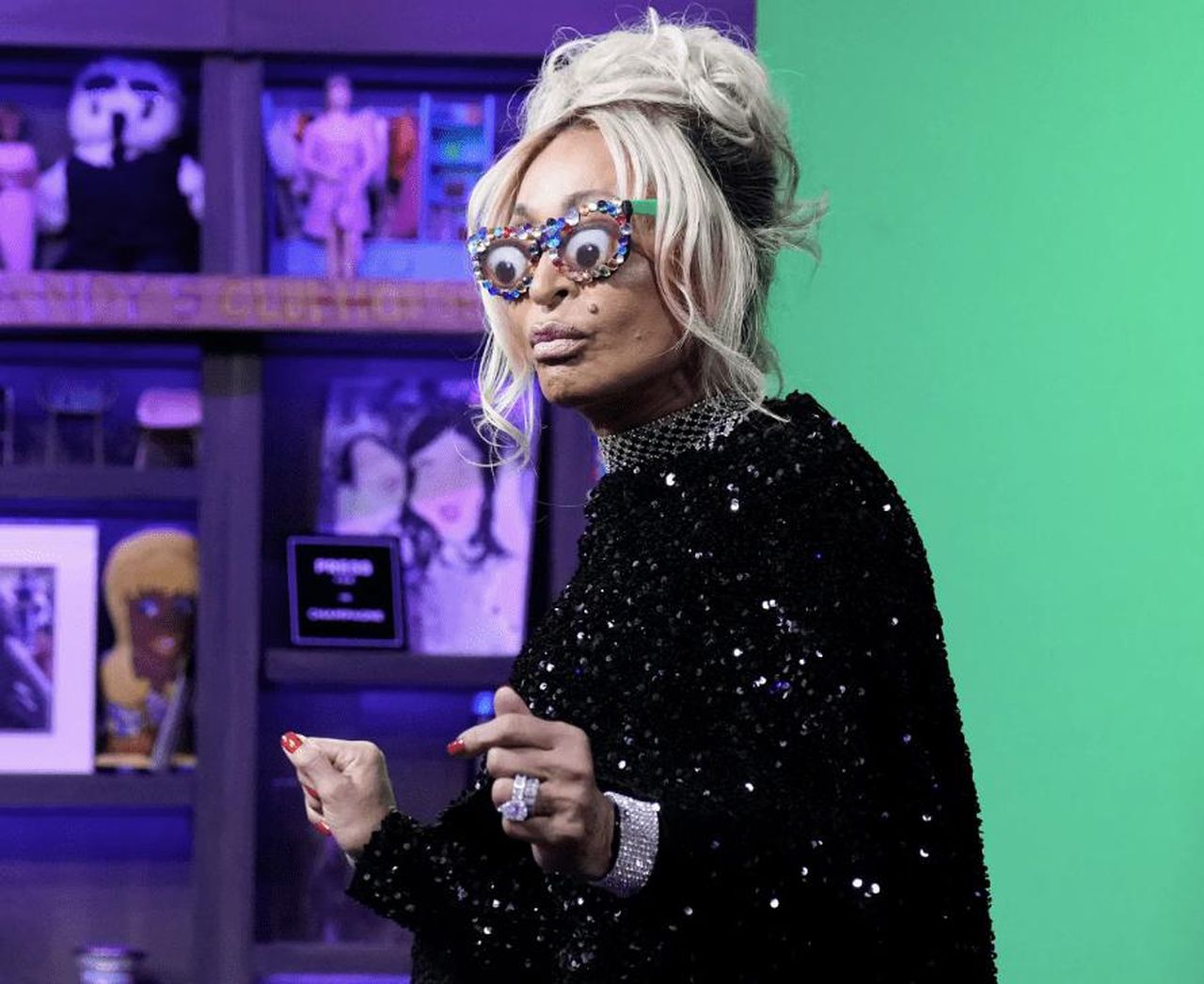 source:allabouthetea - Riprese della Body Cam e Reazione Pubblica - Karen Huger