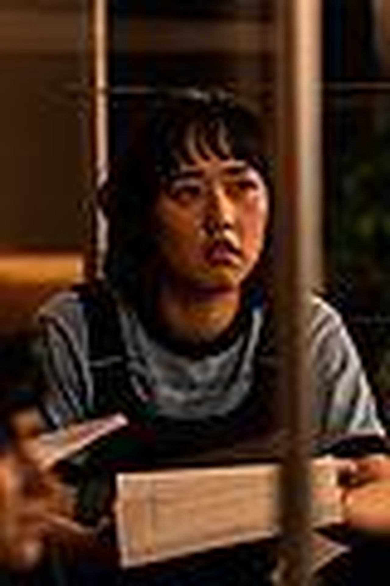 Ritorno_di_School_Spirits_EKd6Kl7mG9 - Confidenze24 source:justjared - Ritorno di School Spirits - school spirits season two trailer release date revealed 09