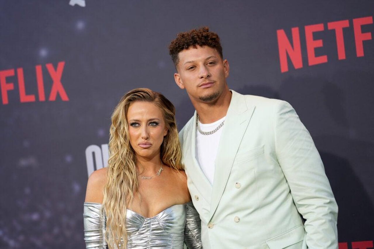 Rumori_di_Divorzio_Come_Sono_Iniziati_vGbagUuXKj - Confidenze24 source:thehollywoodgossip - Rumori di Divorzio: Come Sono Iniziati? - Brittany e Patrick Mahomes al TUDUM Theater