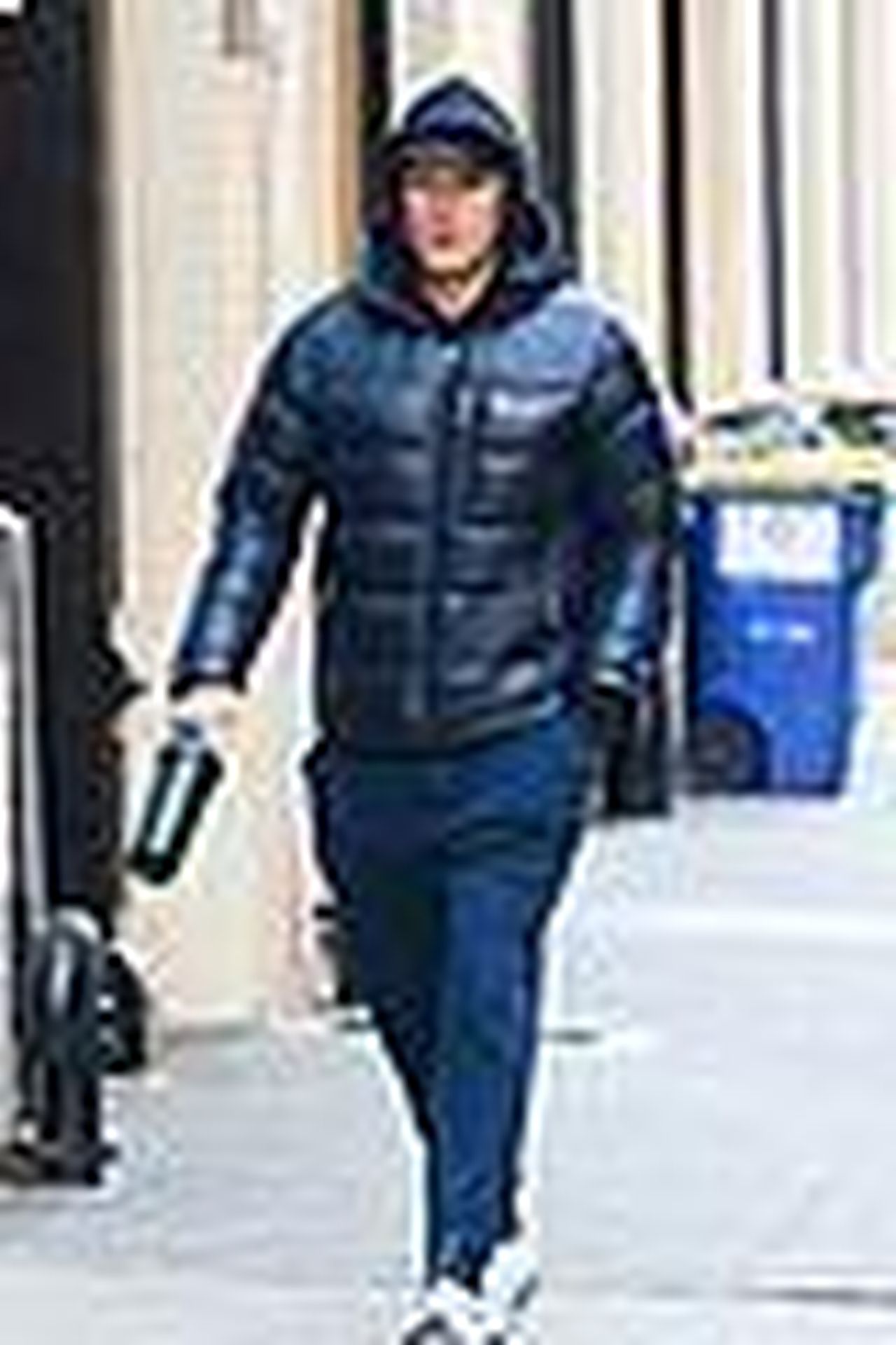 Sam_Heughan_si_allena_a_New_York_14ZO2cw3dl - Confidenze24 source:justjared - Sam Heughan si allena a New York - Sam Heughan in abbigliamento sportivo